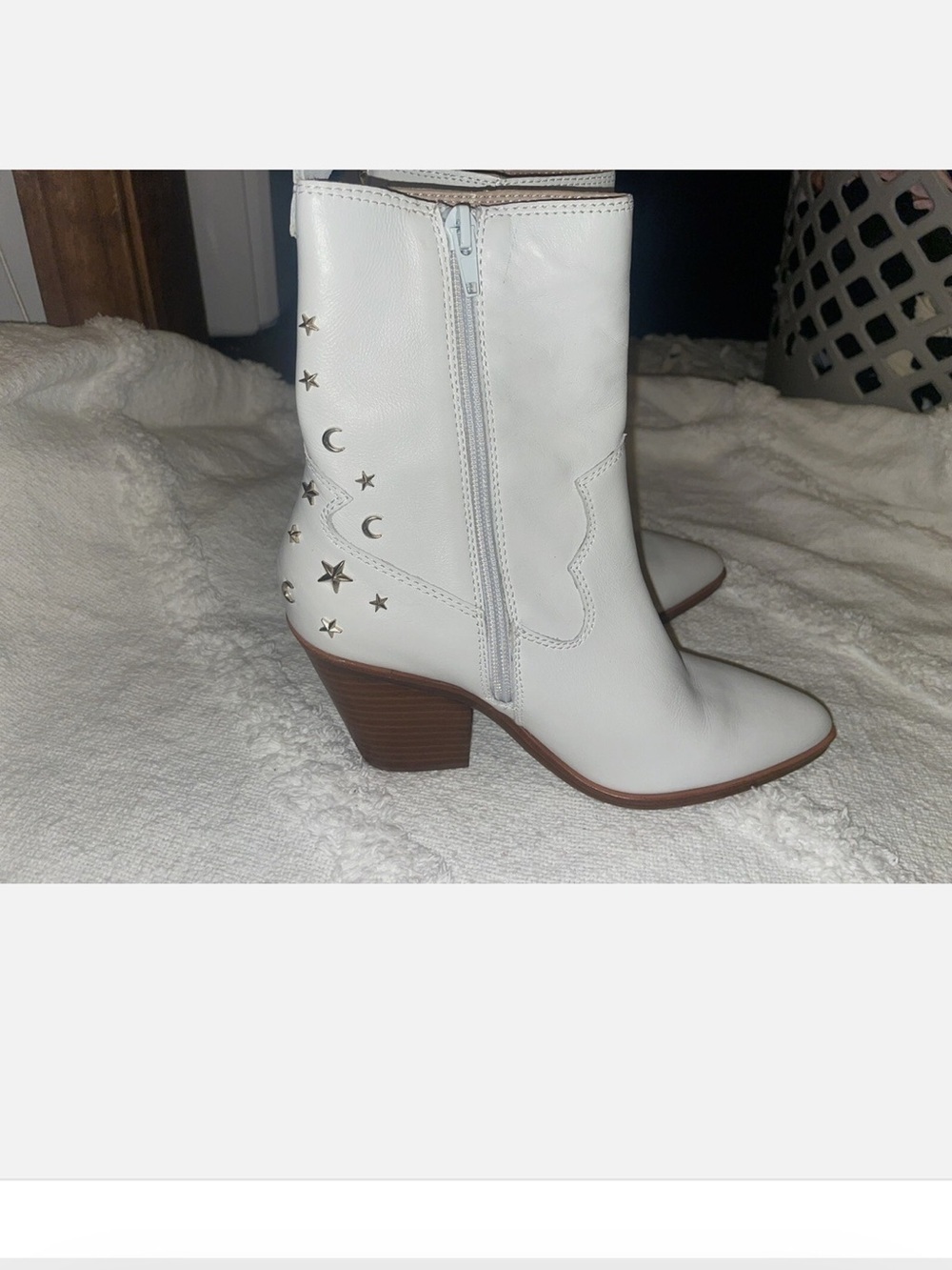 Aldo White Star-Studded Western Ankle Boots - Picture 5 of 6